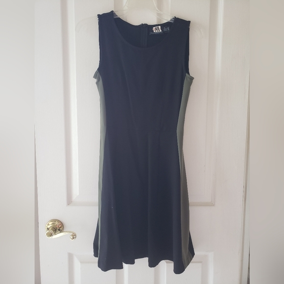 Black Cynthia Rowley dress with green stripe down sides - Picture 2 of 8